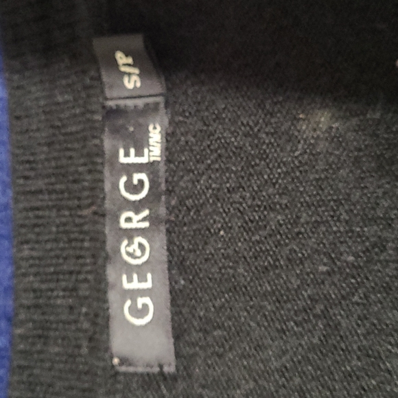 Cardigan - Picture 2 of 4